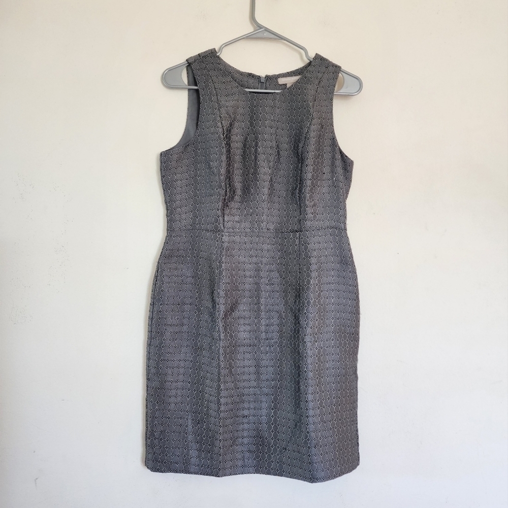 Banana Republic Business Casual Petite dress, with light sheen oval tile pattern